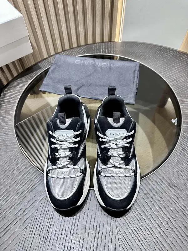 Gienvchy Men Sneakers