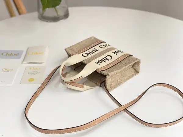 CHLOÉ woody nano tote