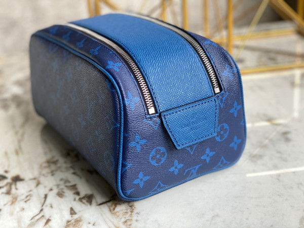 HOT SALE LOUIS VUITTON DOPP KIT TOILET POUCH