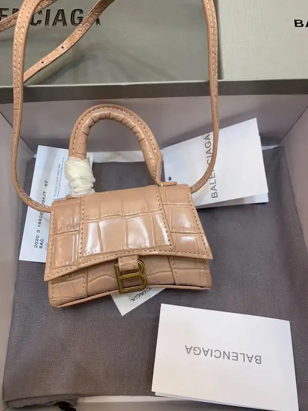 First bag ru BALENCIAGA HOURGLASS