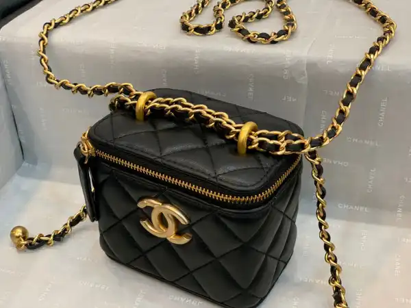 CHANEL SMALL VANITY WITH CHAIN