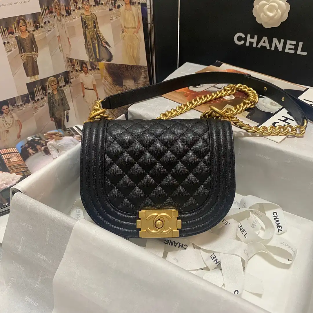 Frstbag ru CHANEL SMALL BOY  MESSENGER BAG