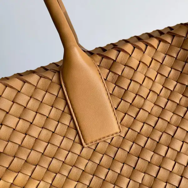 BOTTEGA VENETA MEDIUM ANDIAMO