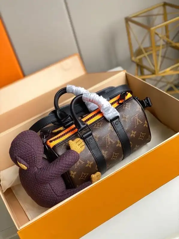 LOUIS VUITTON KEEPALL XS