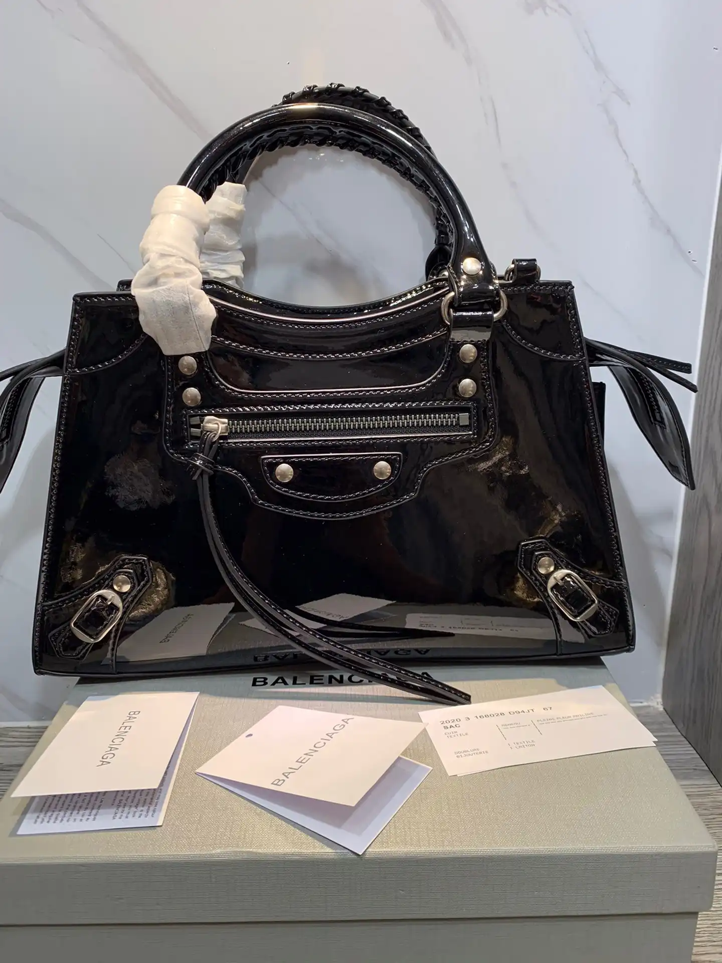 Frstbag ru BALENCIAGA NEO CHANELASSIC SMALL TOP HANDLE BAG