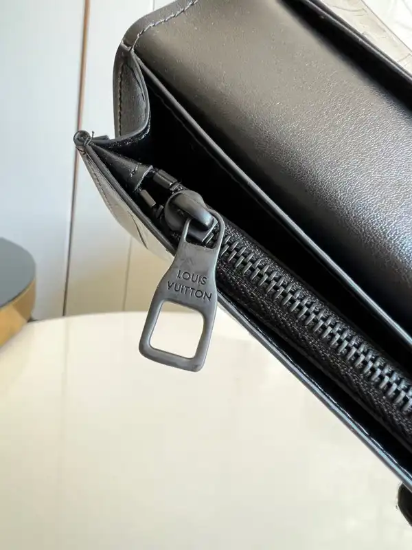 Frstbag ru LOUIS VUITTON BRAZZA WALLET