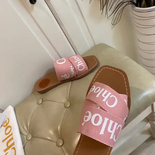 CHLOÉ woody flat mule