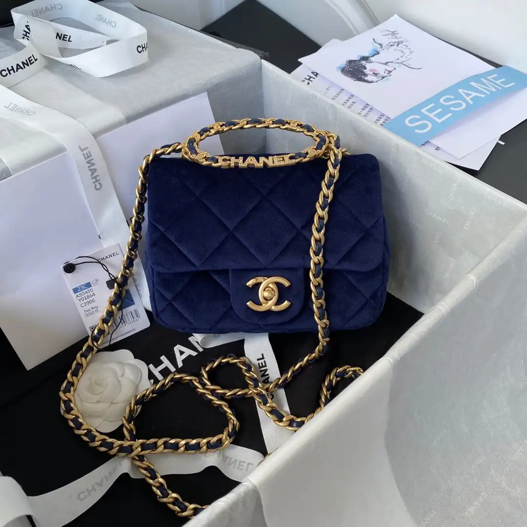 First bag ru CHANEL FLAP BAG