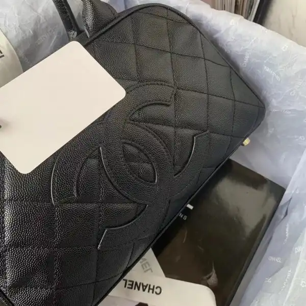 CHANEL VINTAGEP BAG