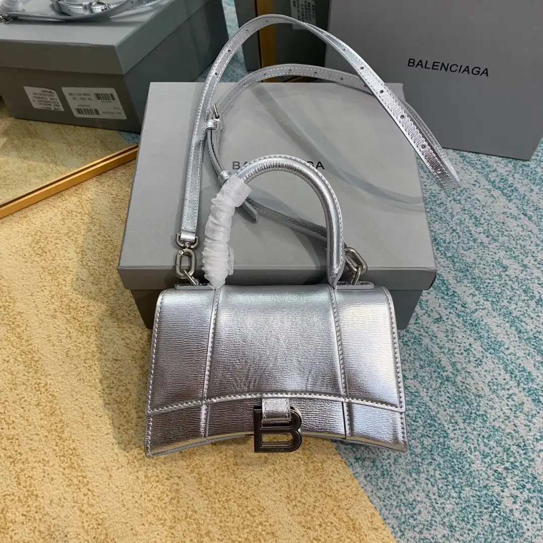 First bag ru BALENCIAGA HOURGLASS