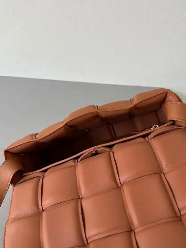 Firstbag Ru BOTTEGA VENETA CASSETTE