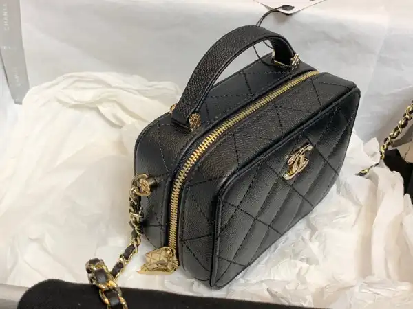 CHANEL VANITY CASE