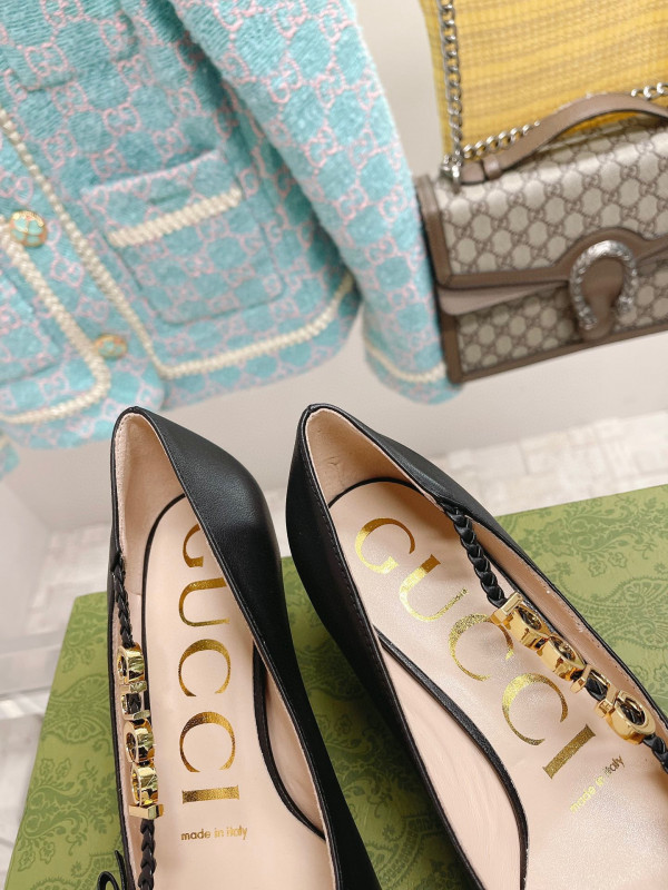 [FREE SHIPPING] GUCCI Women's pump with 'GUCCI'