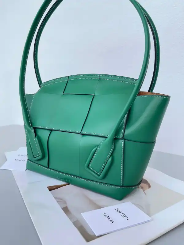 BOTTEGA VENETA ARCO