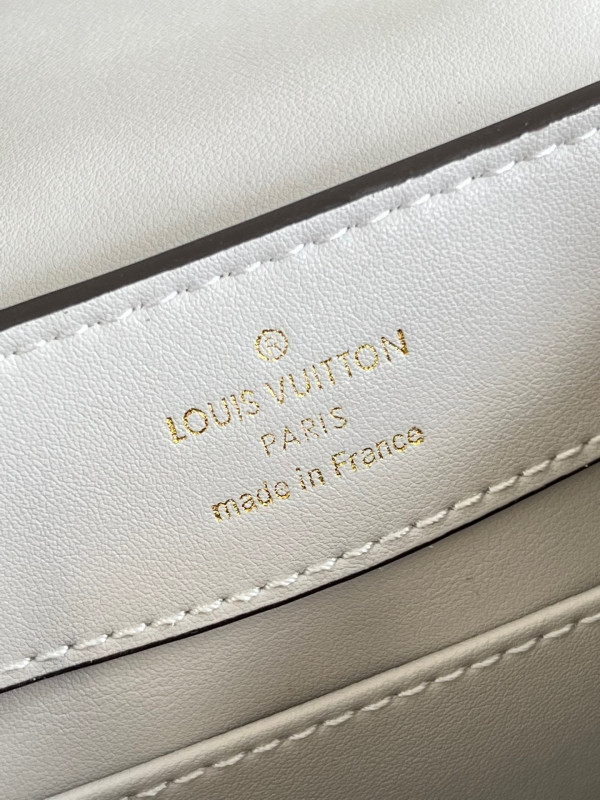 HOT SALE LOUIS VUITTON CAPUCINES MINI