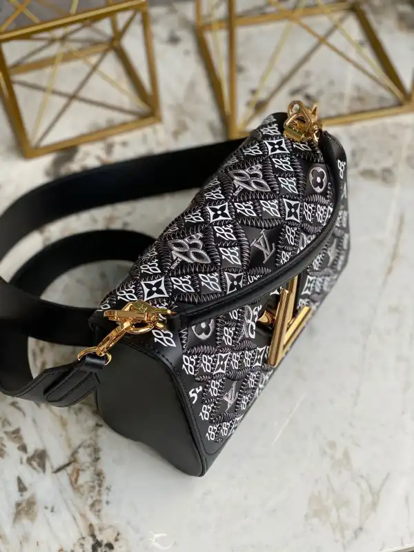 Aaa replica ru LOUIS VUITTON SINCE 1854 TWIST MM