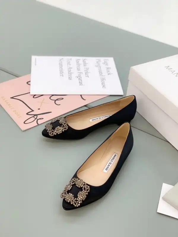 Yupoo bagsoffer MANOLO BLAHNNIK MULES