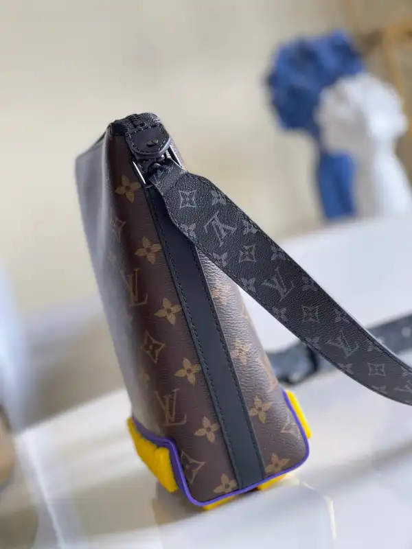 Frstbag ru LOUIS VUITTON CRUISER MESSENGER