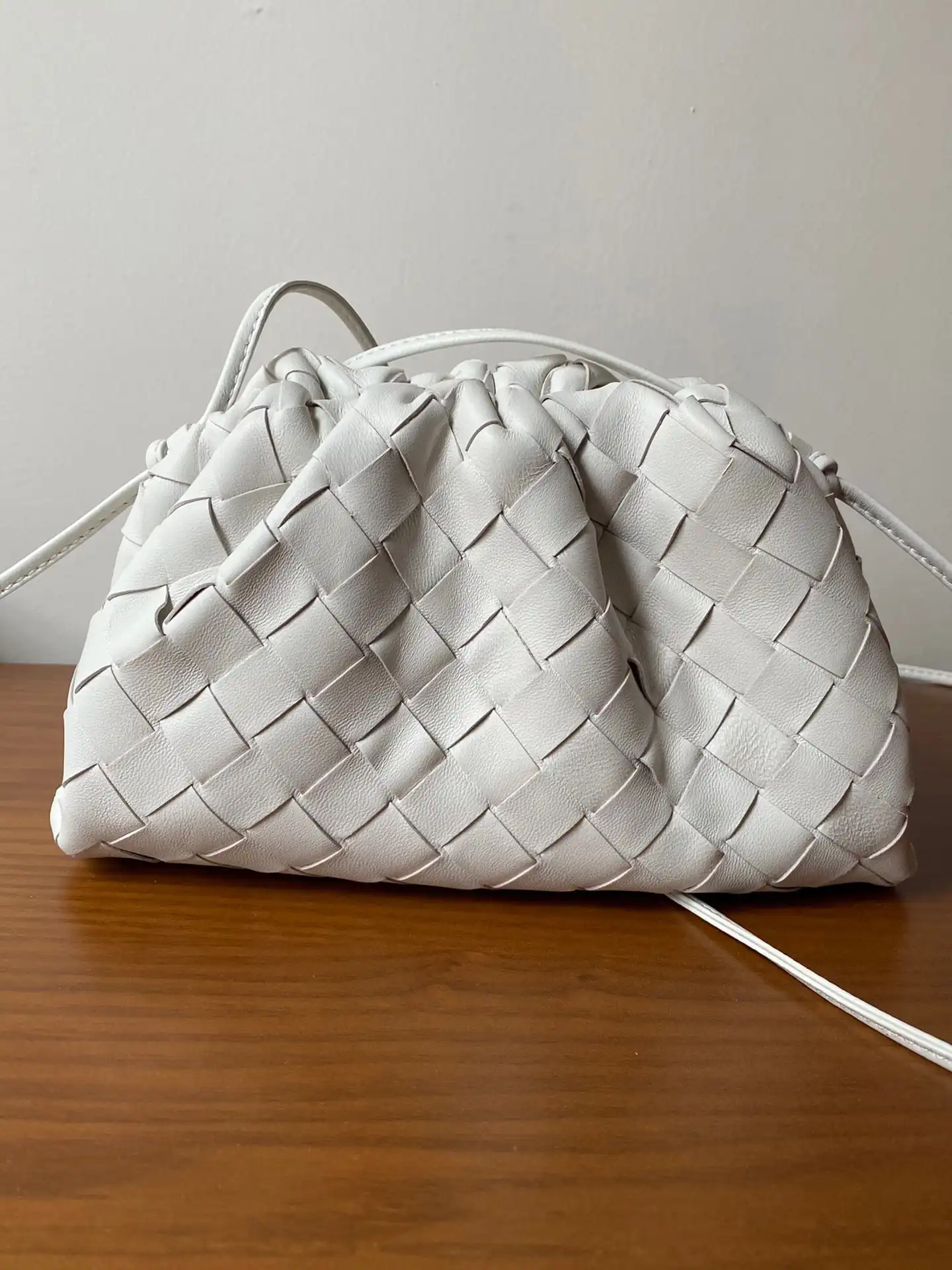 First Bag Ru BOTTEGA VENETA MINI POUCH