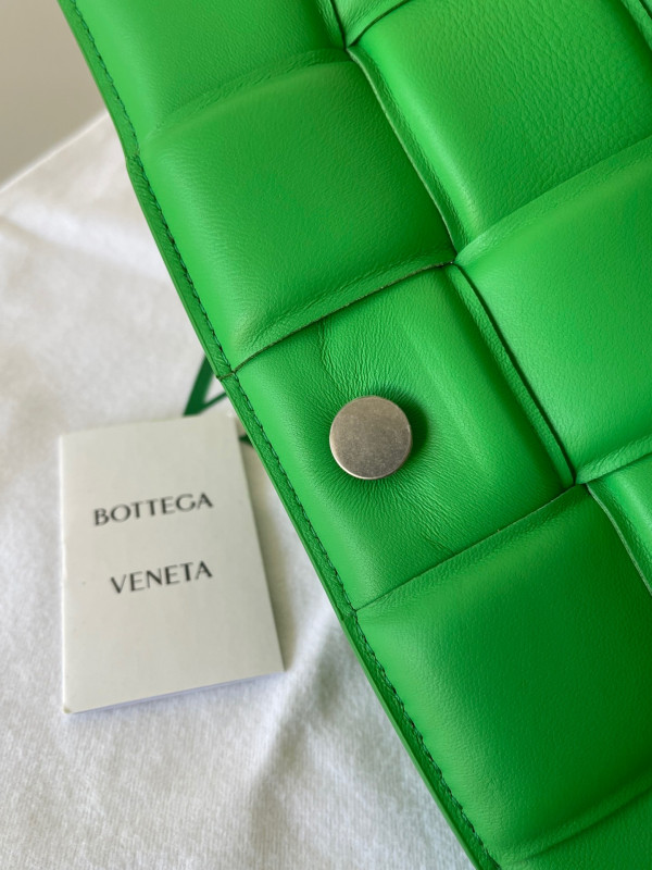 HOT SALE BOTTEGA VENETA CASSETTE