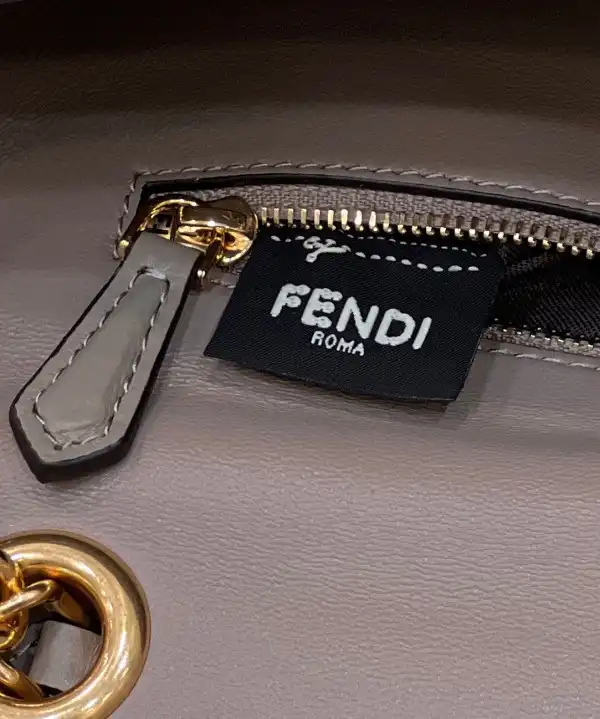 Bagsoffer yupoo FENDI BAGUETTE CHAIN MIDI 397B98-24*14*7CM