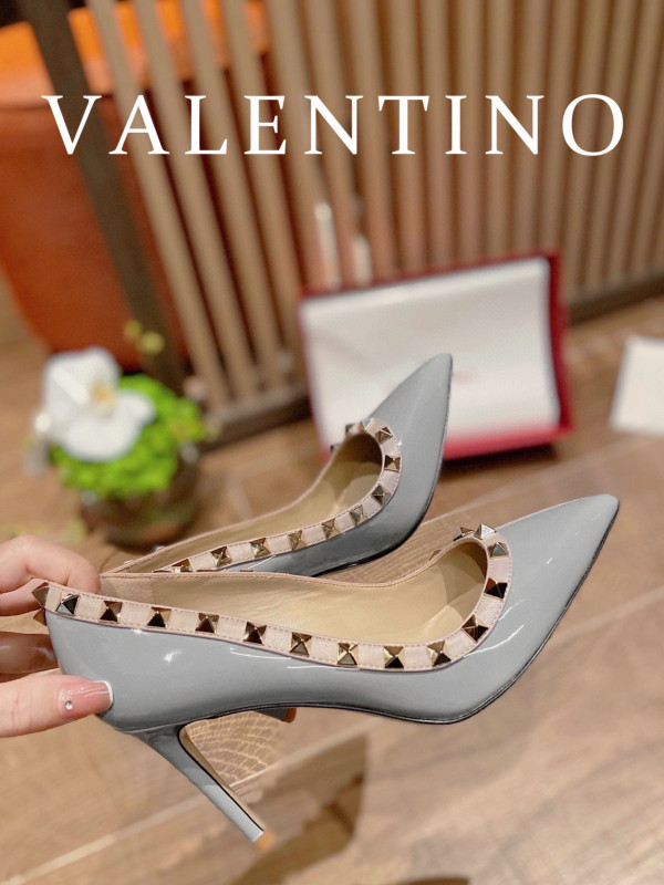 HOT SALE VALENTINO ROCKSTUD HIGH HEELS