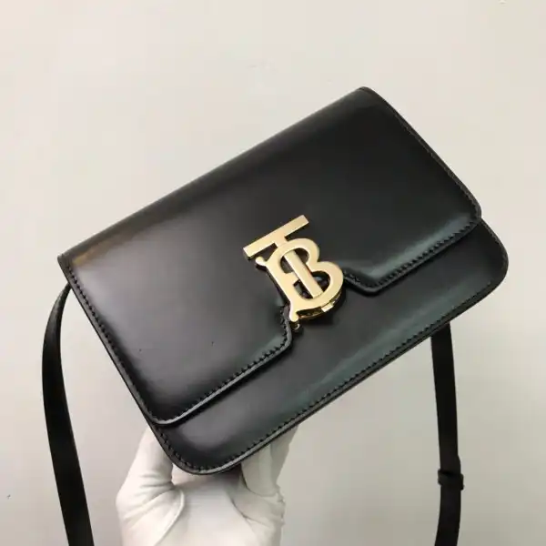 First Bag Ru BURBERRY SMALL TB Bag