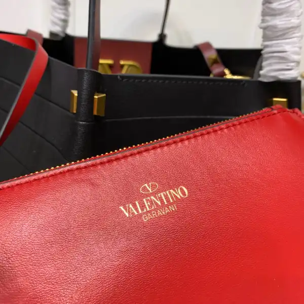 First bag ru VALENTINO GARAVANI ESCAPE TOTE BAG