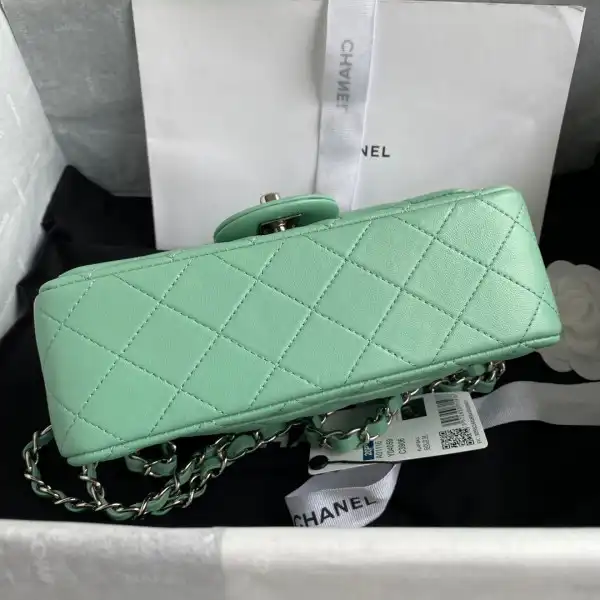 CHANEL FLAP BAG 20CM