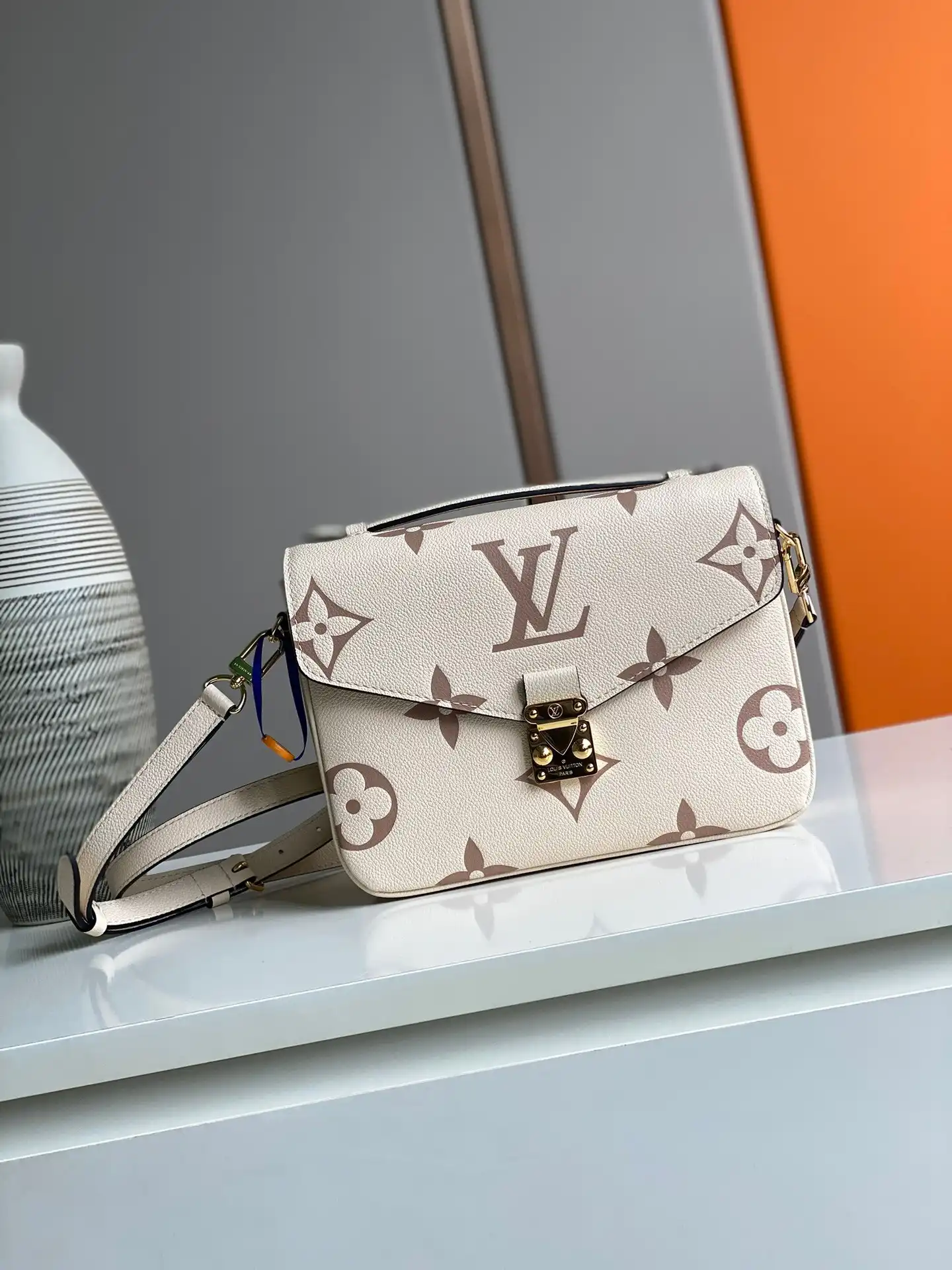 LOUIS VUITTON POCHETTE MÉTIS