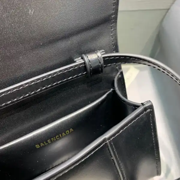 First Bag Ru BALENCIAGA HOURGLASS