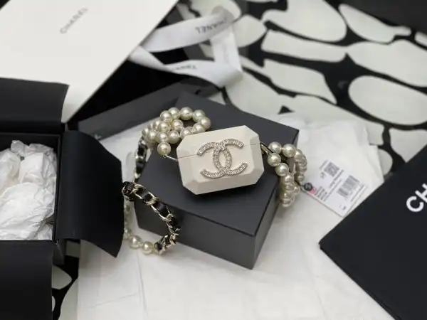 CHANEL AIRPODS CASE PRO NECKLACE