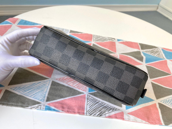 [FREE SHIPPING] LOUIS VUITTON TOILETRY POUCH PM