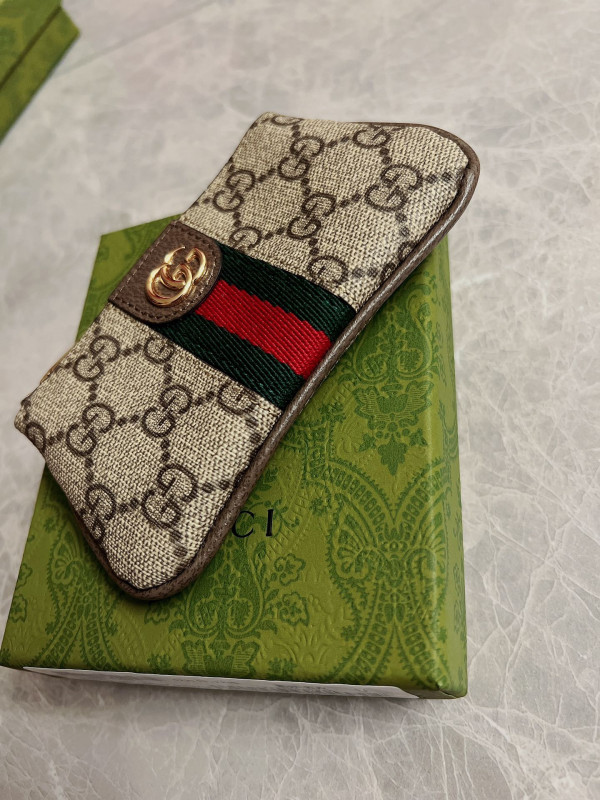 HOT SALE Gucci GG Marmont matelassé key case