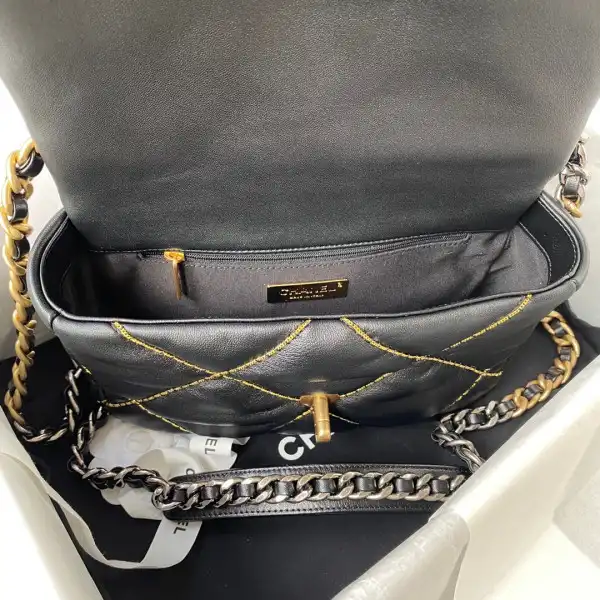 CHANEL 19 FLAP BAG