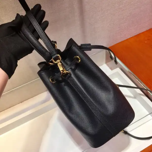 Yupoo bagsoffer PRADA Saffiano Leather Bucket Bag