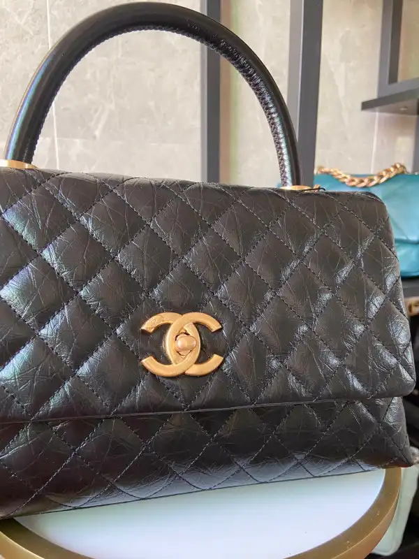 First bag ru CHANEL COCO HANDLE BAG