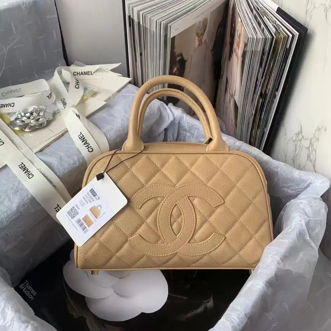 CHANEL VINTAGEP BAG