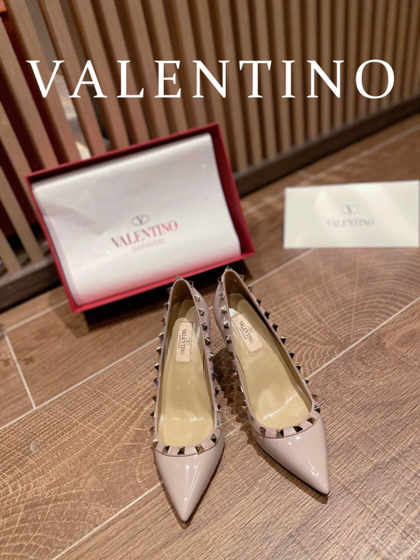 [FREE SHIPPING] VALENTINO ROCKSTUD HIGH HEELS