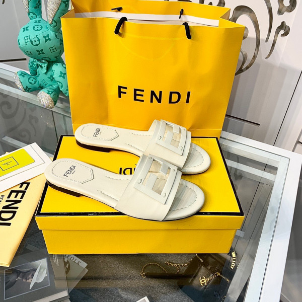 HOT SALE Fendi Signature