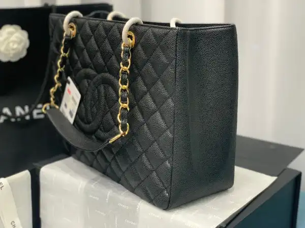 CHANEL TOTE BAG