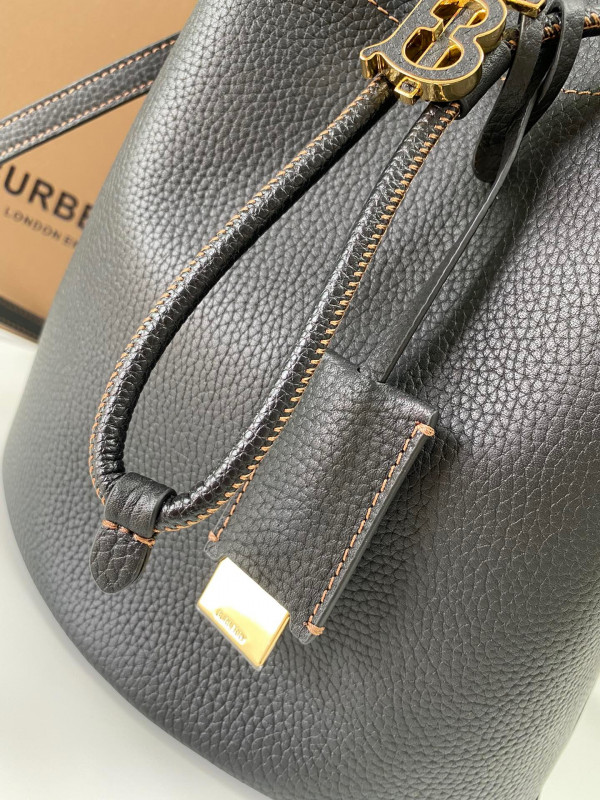 HOT SALE BURBERRY Small TB Bucket Bag