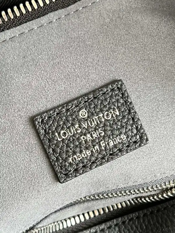 First bag ru LOUIS VUITTON WHY KNOT