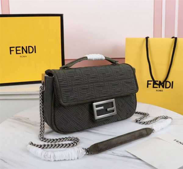 [FREE SHIPPING] FENDI MIDI BAGUETTE CHAIN