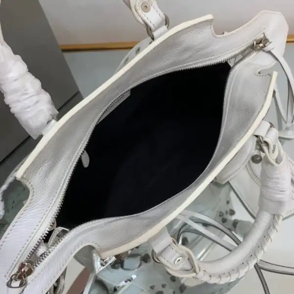 First Bag Ru BALENCIAGA NEO CAGOLE XS HANDBAG