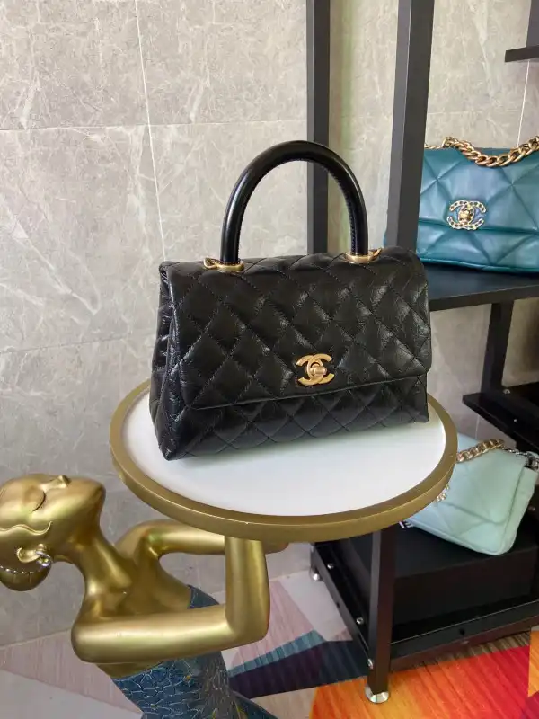 First bag ru CHANEL COCO HANDLE BAG