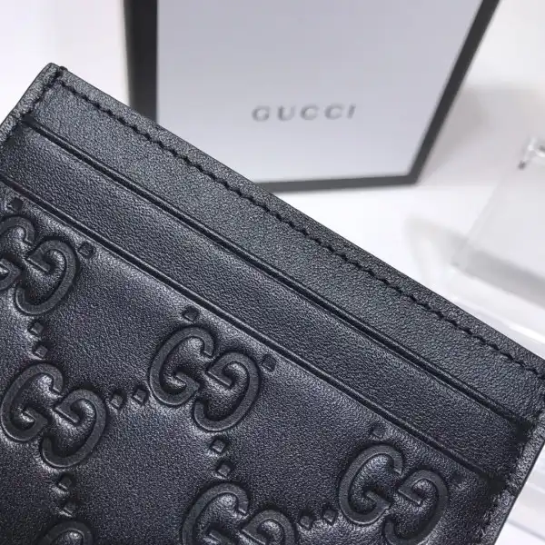 Affordable GUCCI Signature card case