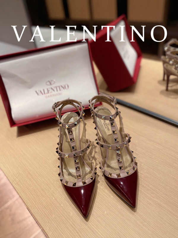 VALENTINO ROCKSTUD SANDAL