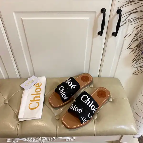 CHLOÉ woody flat mule