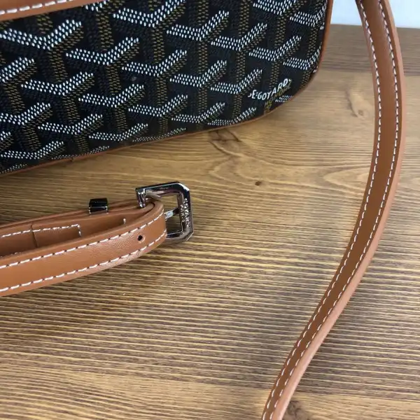 GOYARD CAPVERT BAG